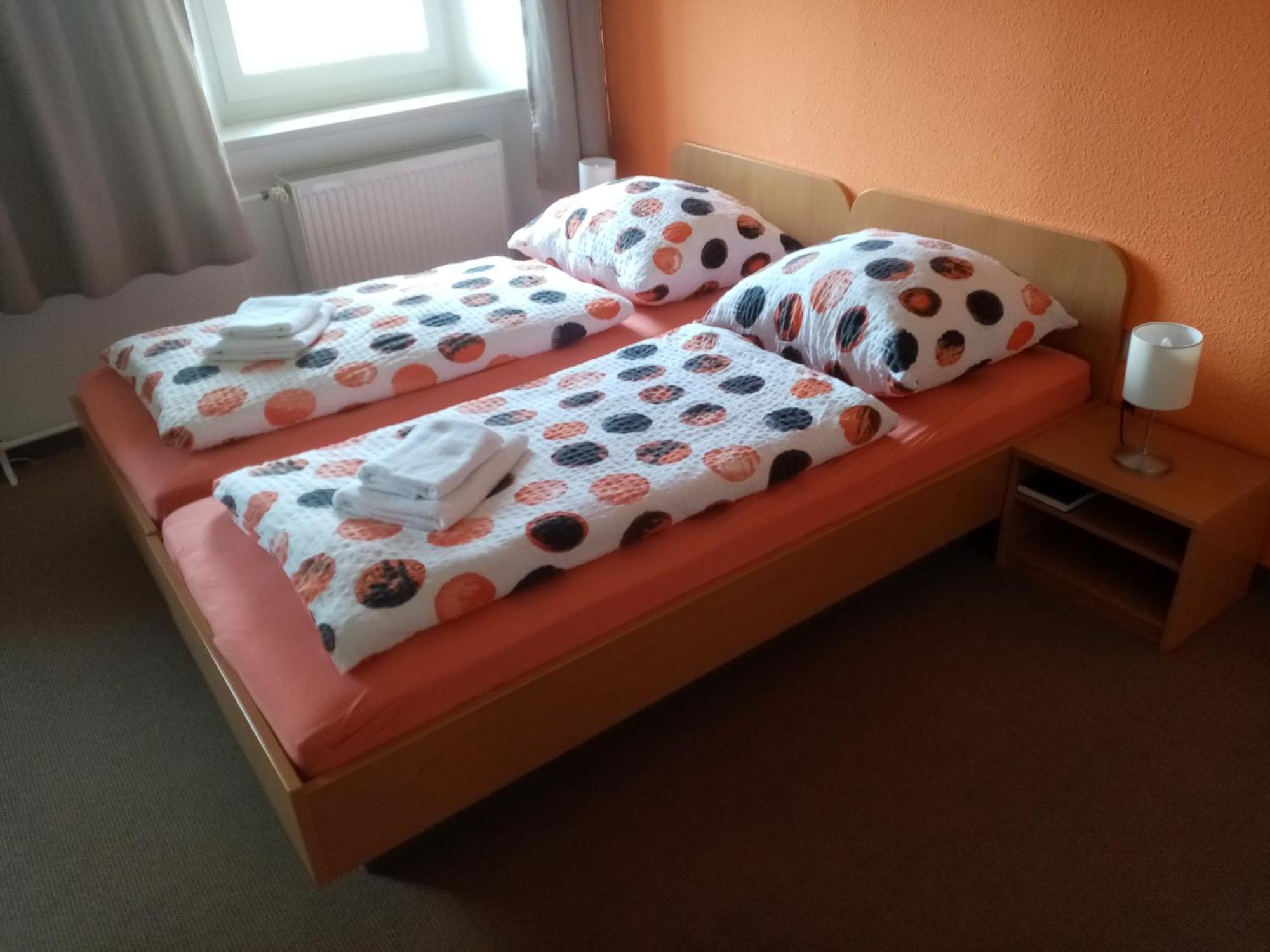 Pension&Gaststätte Sommerfrische Ehrenfriedersdorf Zimmer foto